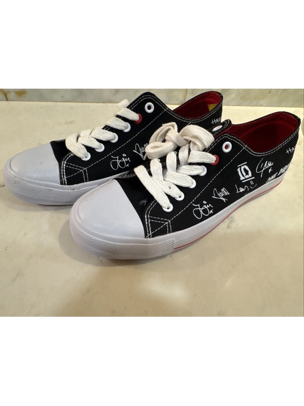 1D Signed Sneakers NWOB ONE DIRECTION HARRY NIALL ZAYN LIAM LOUIS